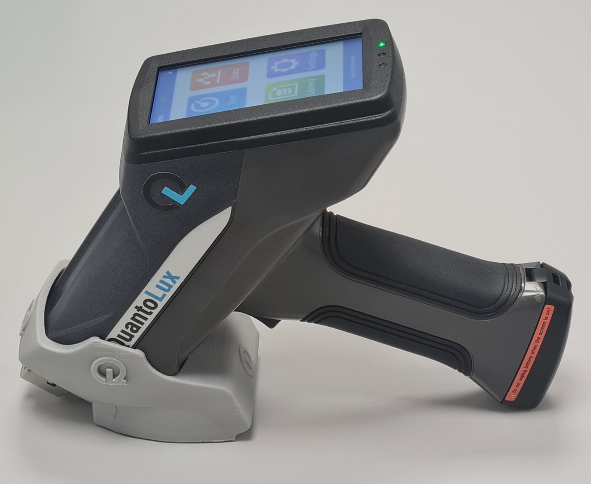 AlloyChecker on stand screen on-1